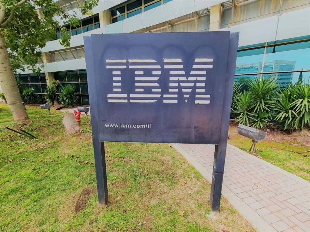 סיור 12 - IBM | הגילדה - הבית של מנהלי הביטחון בישראל