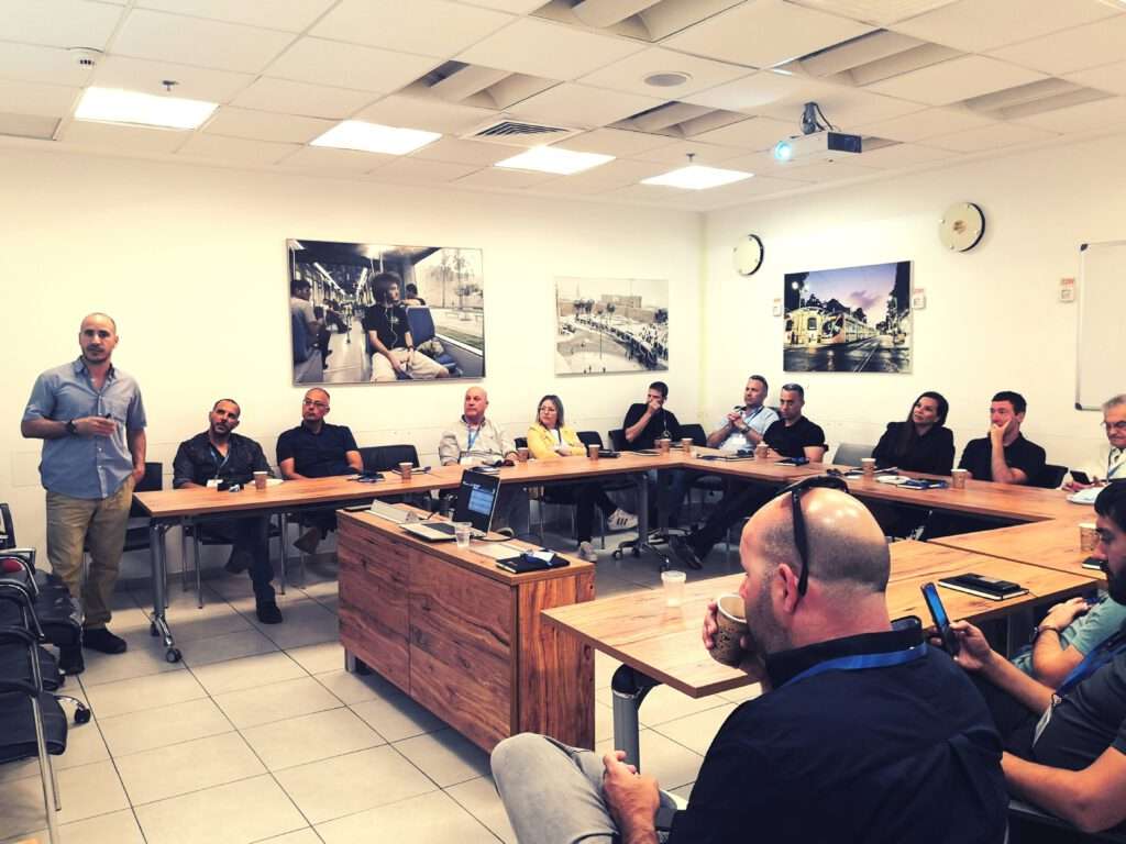 סיור 14 - הרכבת הקלה ירושלים | הגילדה - הבית של מנהלי הביטחון בישראל